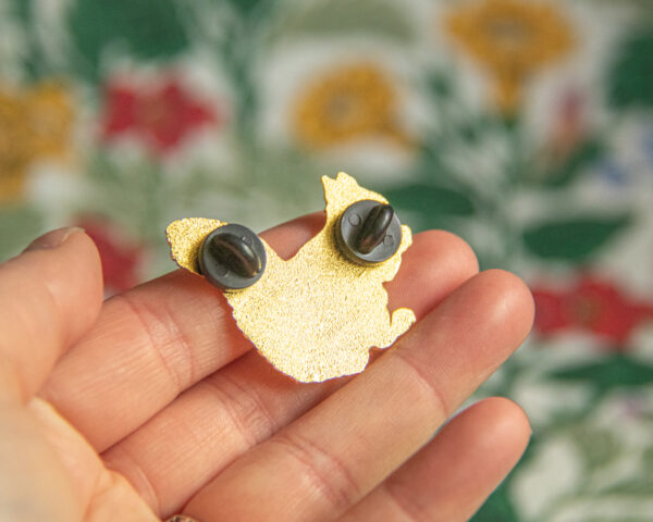 Red Squirrel Pin - Image 5