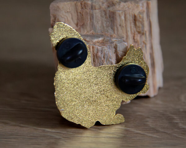 Red Squirrel Pin - Image 3